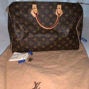 Authentic Louis Vuitton 35 Monogram Speedy